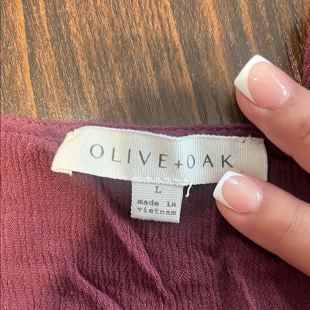 Olive & Oak Red Ruched Tie Front Blouse Women's Large - Picture 2 of 2